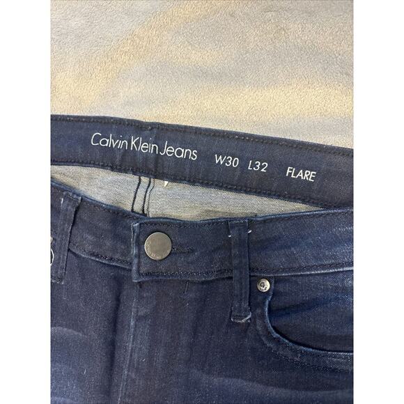 Calvin Klein Women's Jeans Flare Mid-Rise Y2K Dark Wash Size 30 Clean Corp Busin - Picture 2 of 6